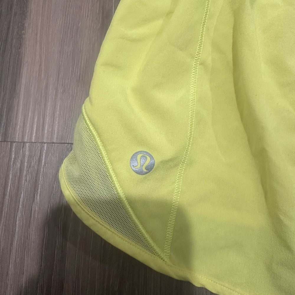 Lululemon Neon Yellow Hotty Hot 2.5 low rise